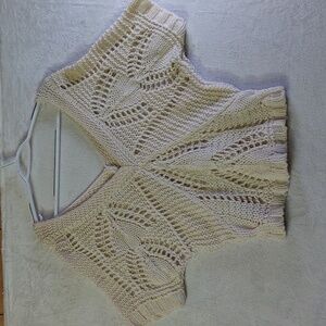 Old Navy Women's Cream Knit V-Neck Short Sleeve Top